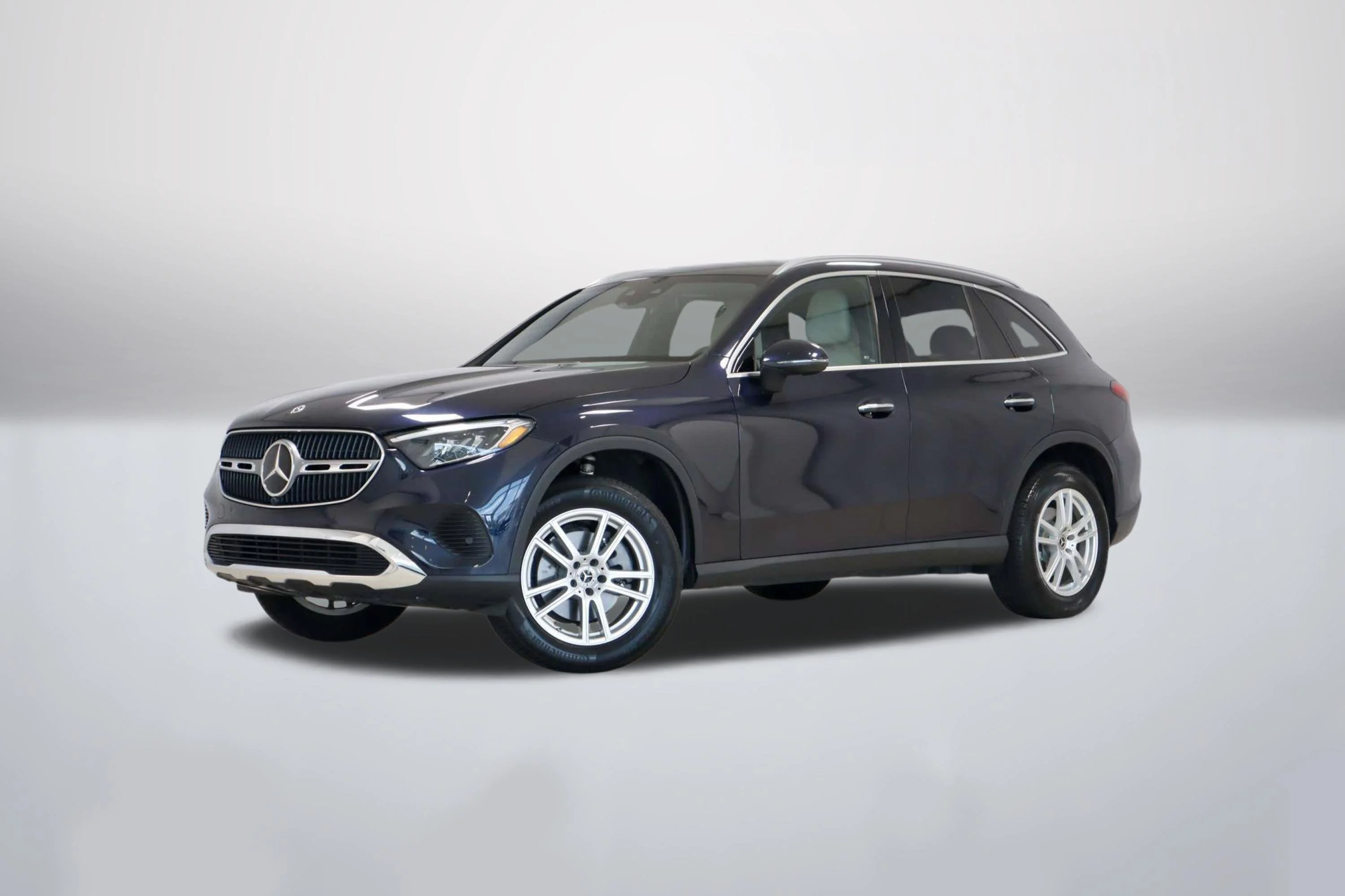 Used 2023 Nautical Blue Metallic Mercedes-Benz GLC 300 image 1