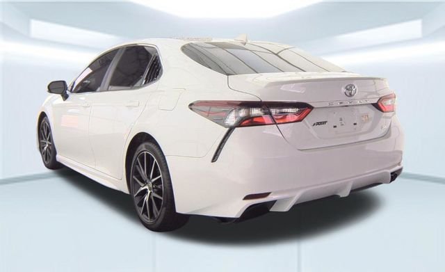 Used 2024 White Toyota SE image 10