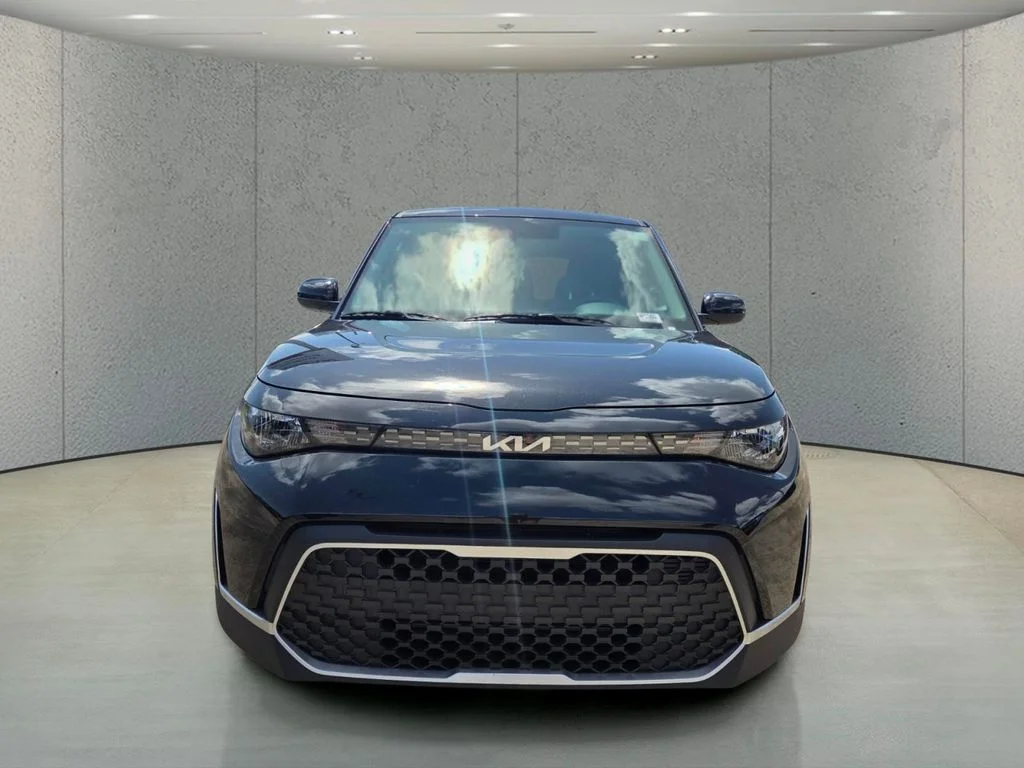 Used 2025 Black Kia LX image 8