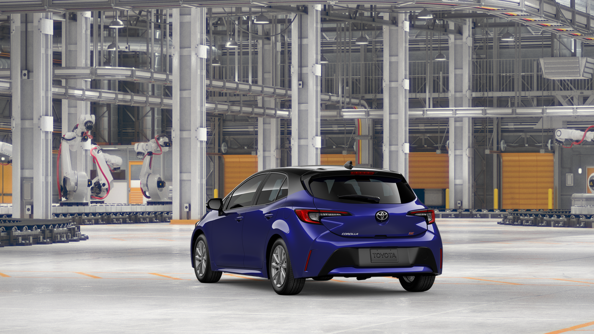 New 2026 Blue Crush Metallic with Midnight Black Metallic roof Toyota SE image 7