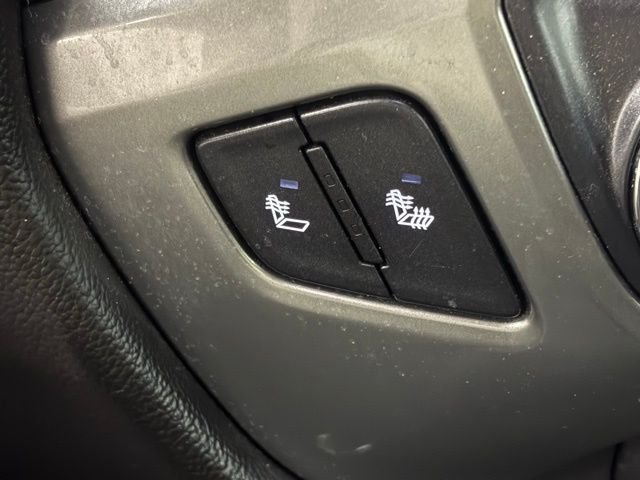 Used 2015 Silver Chevrolet LT image 22