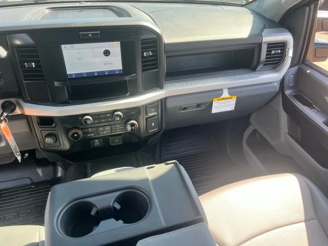2026 Ford F-350 Super Duty XL - Photo 9