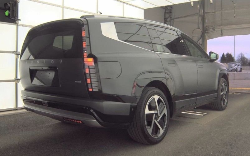 Used 2026 Hyundai IONIQ 9 Performance Limited with VIN 7YAMWFS5XTY000422 for sale in Newnan, GA