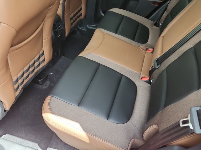 New 2025 Ruby Red Metallic Tinted Clearcoat Ford Outer Banks® image 10