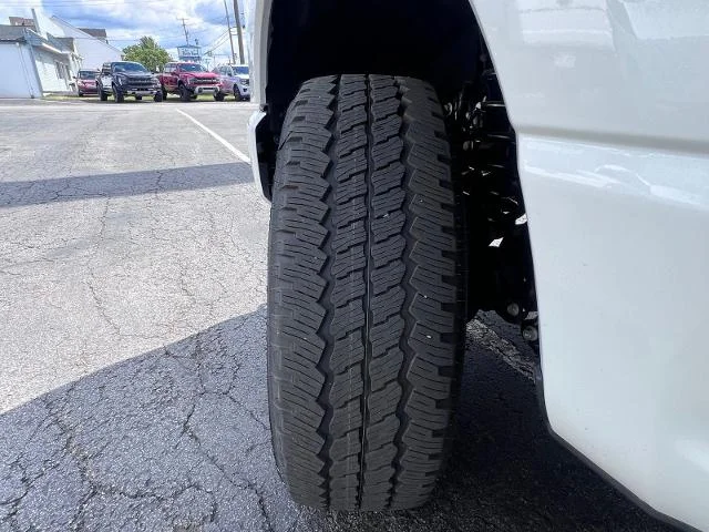 New 2026 Star White Metallic Tri-Coat Ford F-350® Platinum® image 93