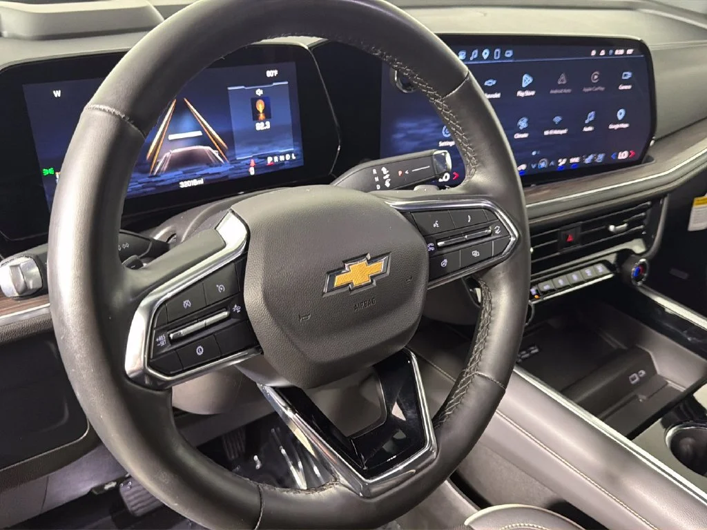 Used 2025 Black Chevrolet Premier image 25