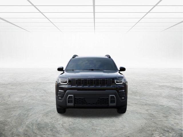 New 2026 Diamond Black Crystal Pearl-Coat Exterior Paint Jeep Laredo image 6