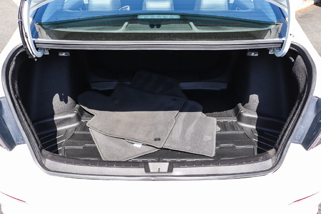 Used 2024 White Honda Touring image 25