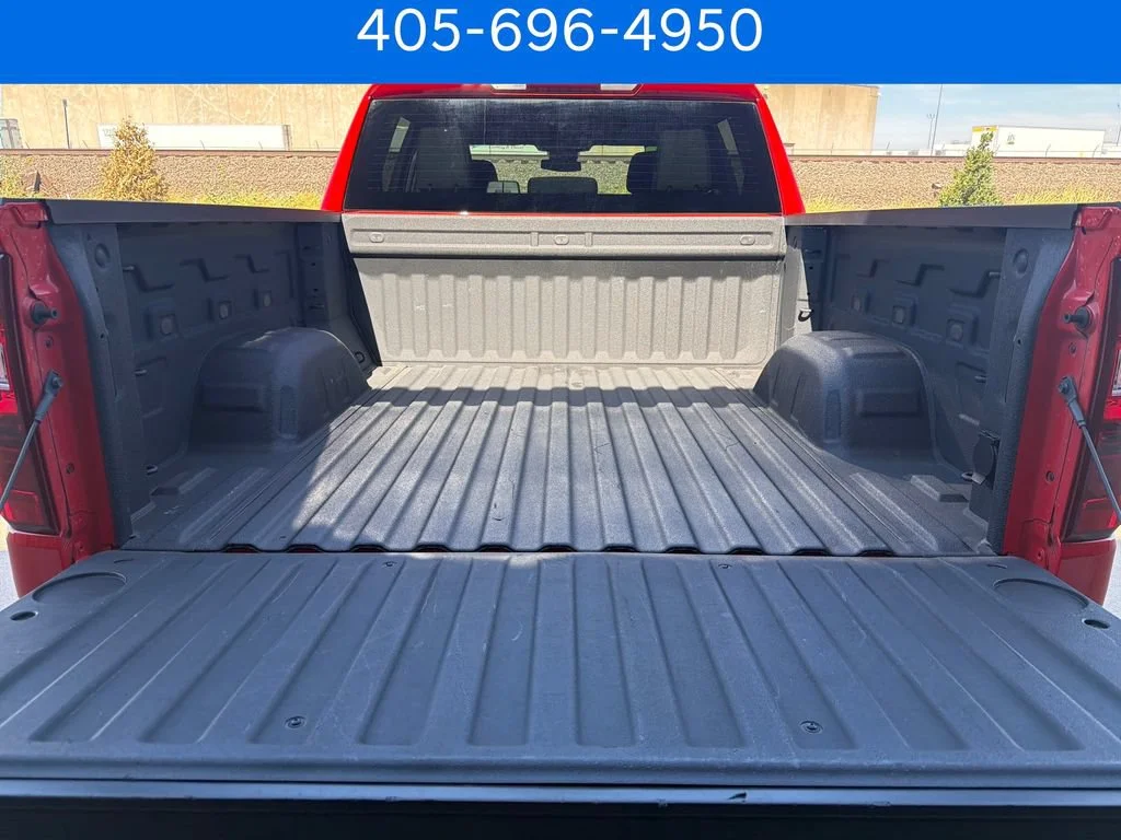 Pre-Owned 2025 Chevrolet Silverado 1500 Custom