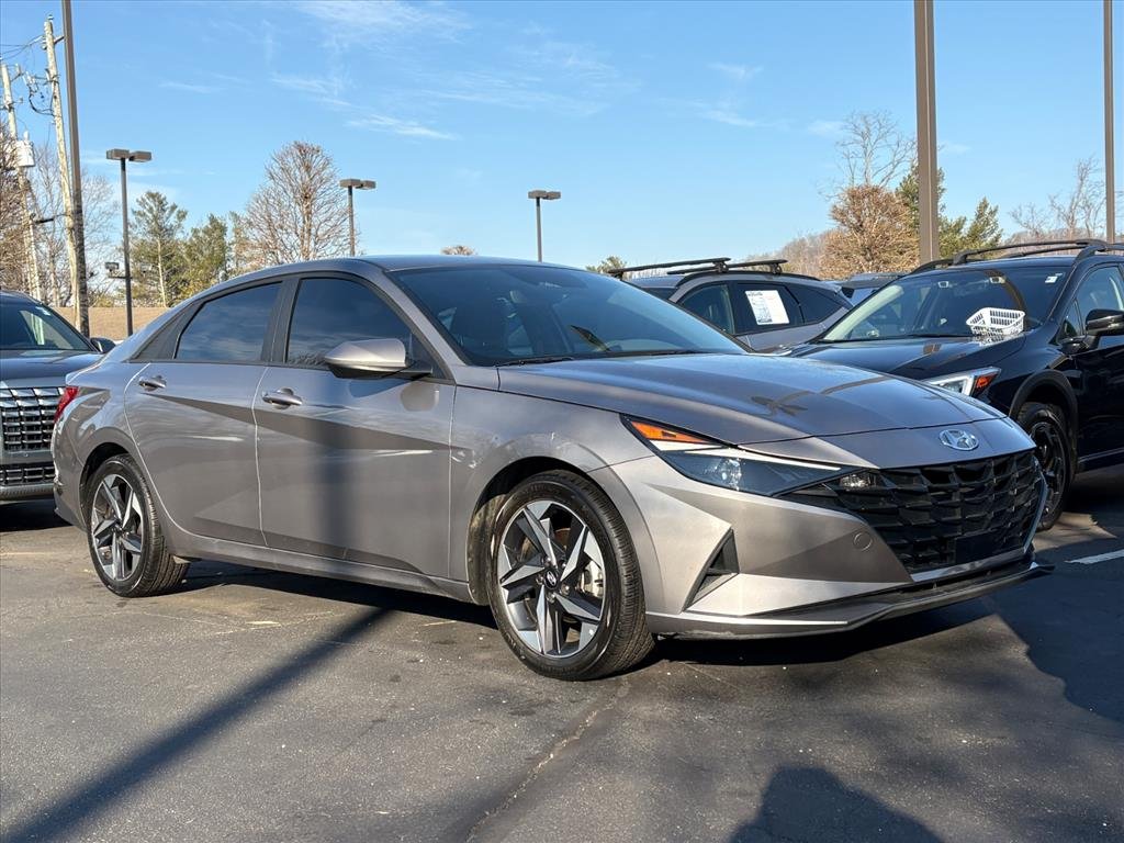 2023 Hyundai Elantra SEL