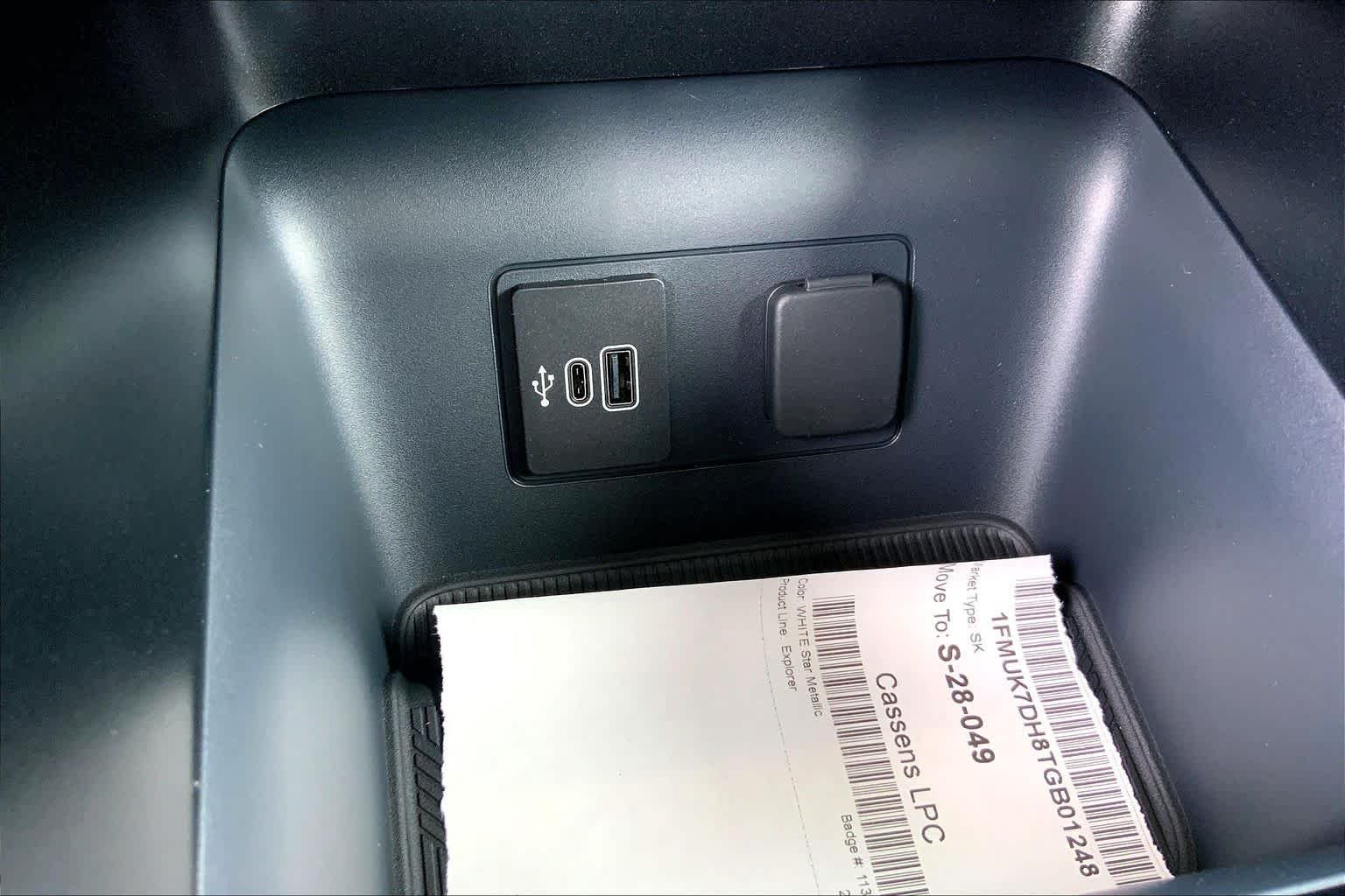 New 2026 Star White Metallic Tri-Coat Ford Active image 17