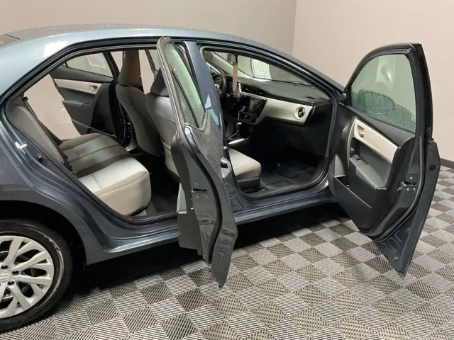 Used 2018 Gray Toyota LE image 21