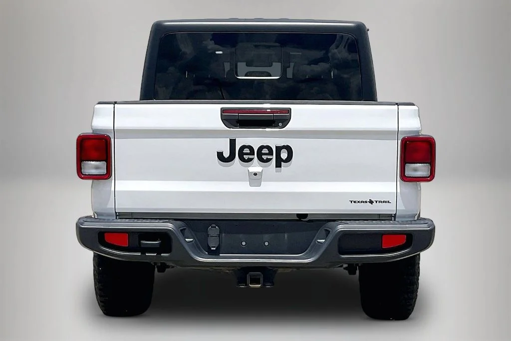 Used 2023 White Jeep Texas Trail image 6