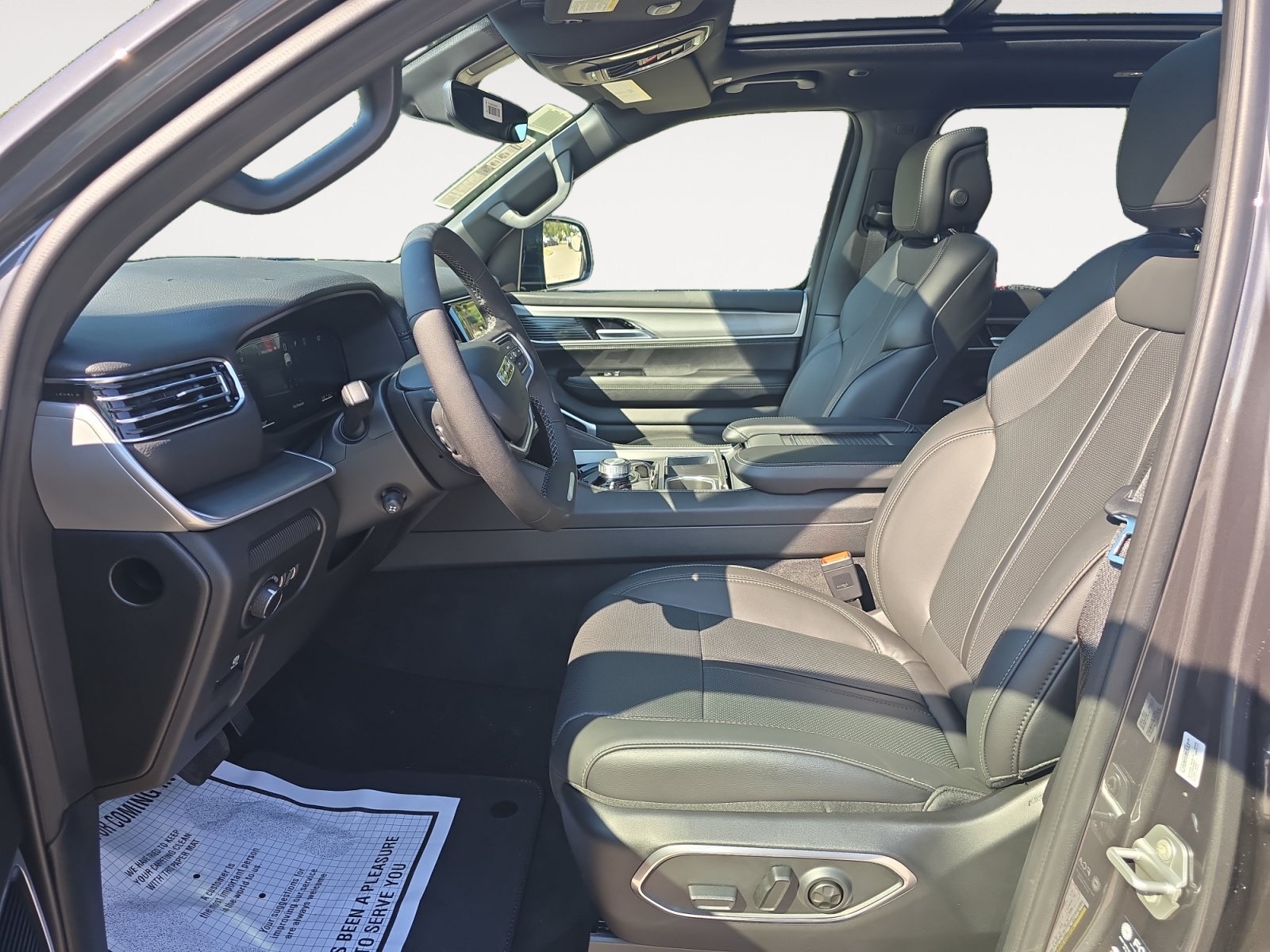 New 2026 Baltic Gray Metallic Clearcoat Jeep  image 23