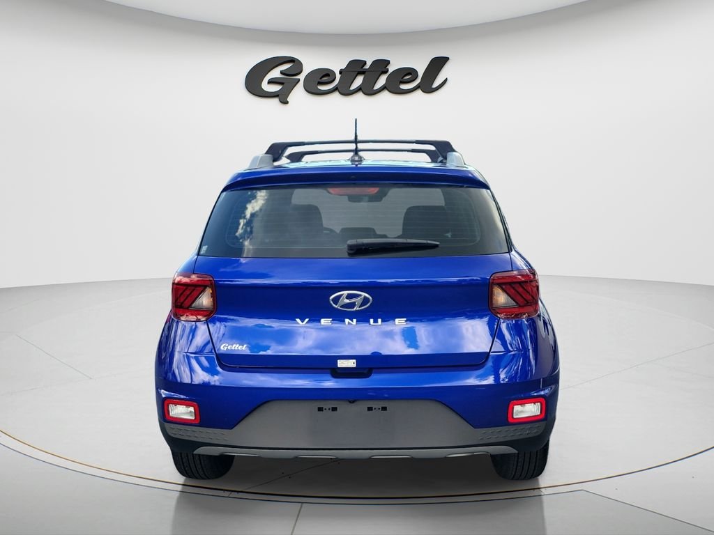 2025 Hyundai Venue Limited - Photo 6