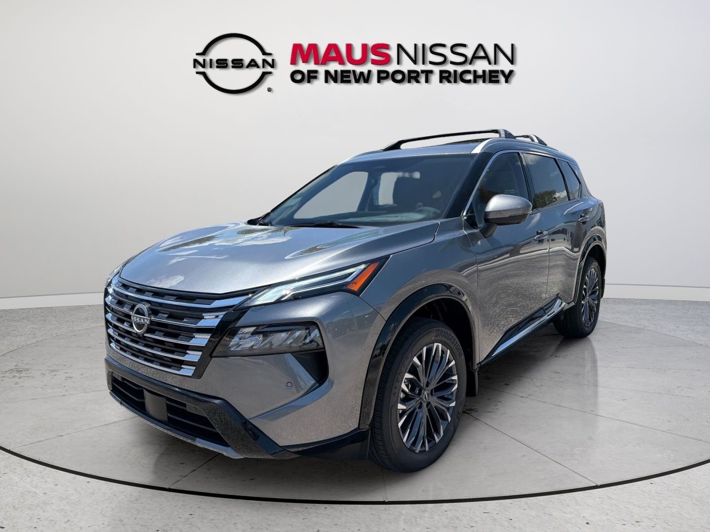 New 2026 Gray Nissan Platinum image 4