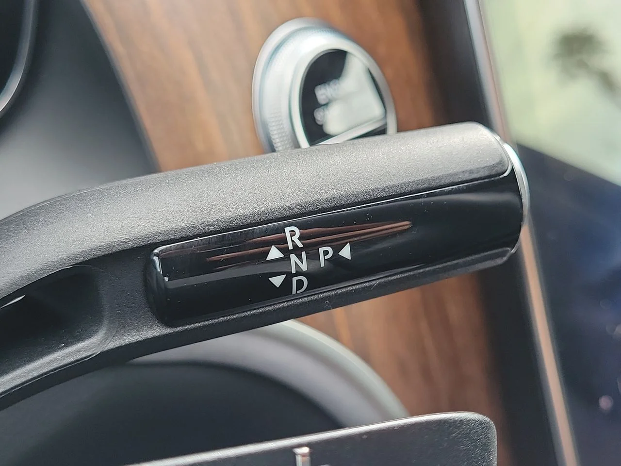 Certified Used 2025 Black Mercedes-Benz GLC 300 image 29