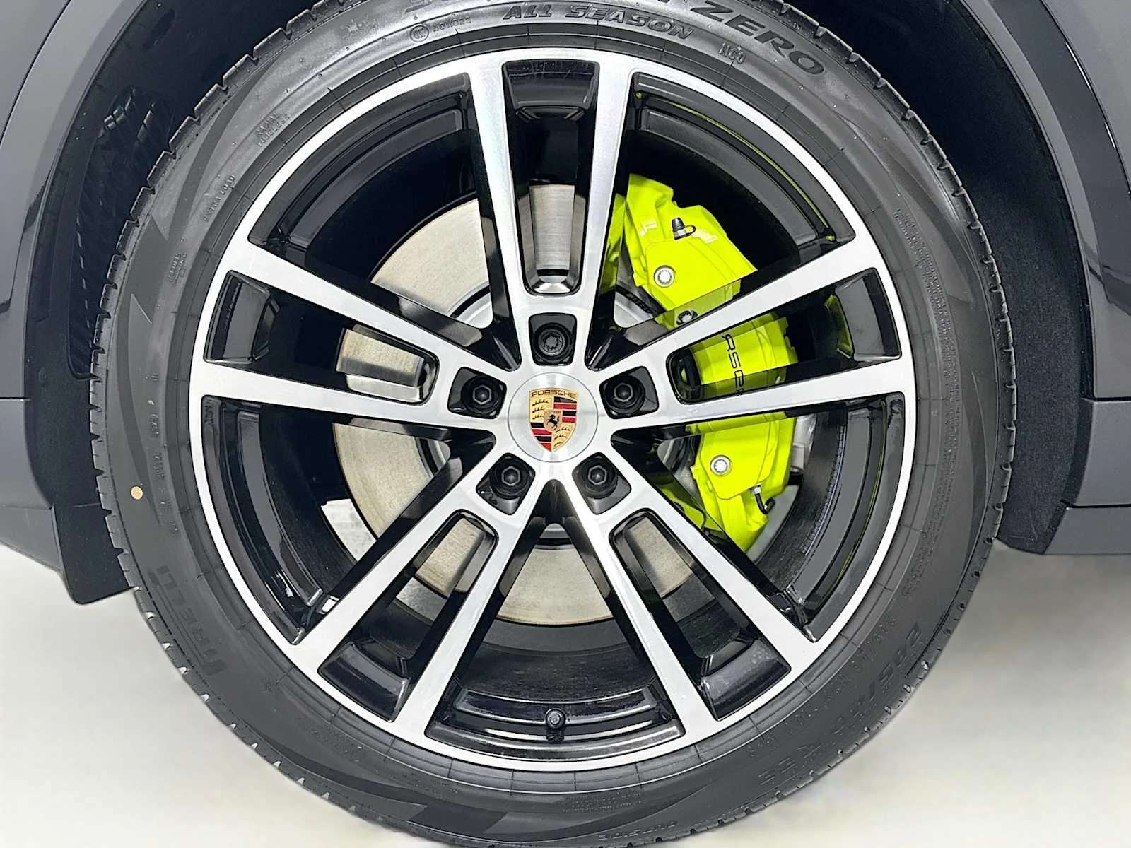 New 2026 Chromite Black Metallic Porsche E-Hybrid image 32