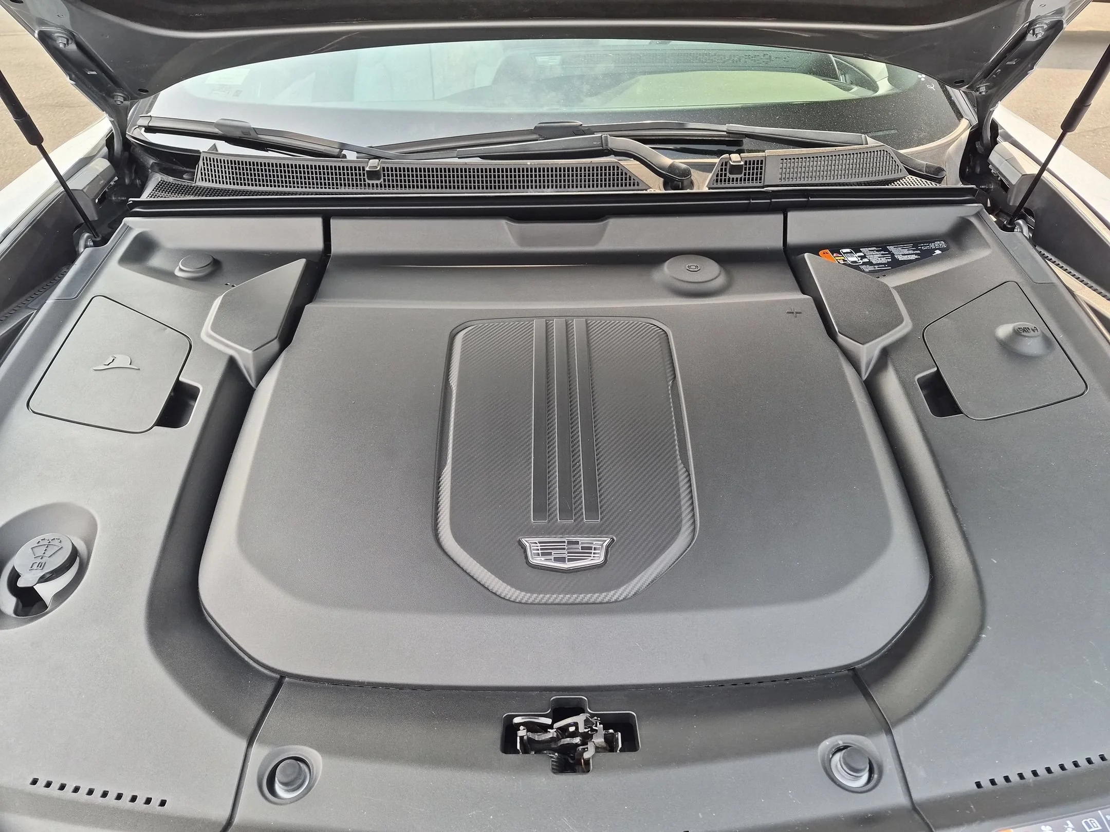 Used 2024 Argent Silver Metallic Cadillac Luxury image 30