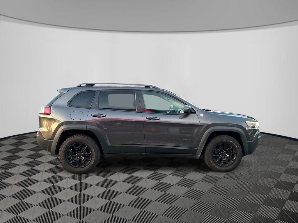 Used 2019 Gray Jeep Trailhawk image 8