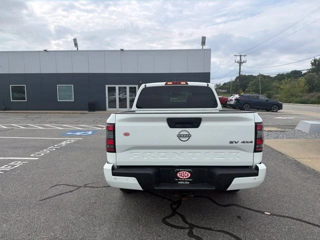 Used 2022 White Nissan SV image 6