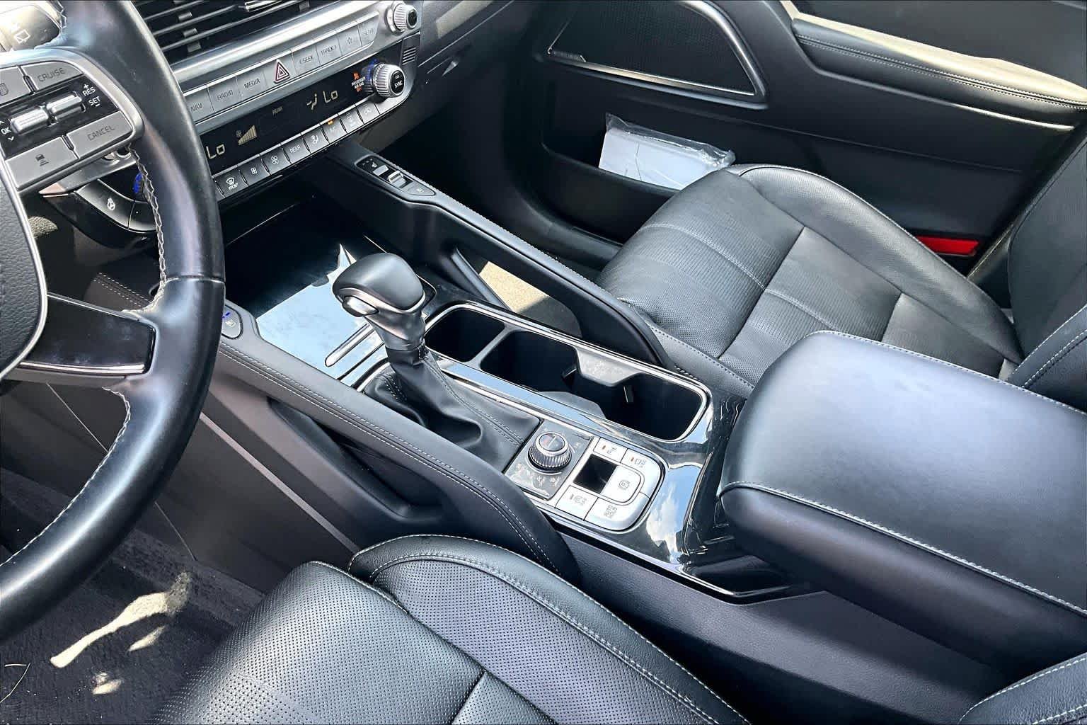 Used 2022 Ebony Black Kia SX image 17