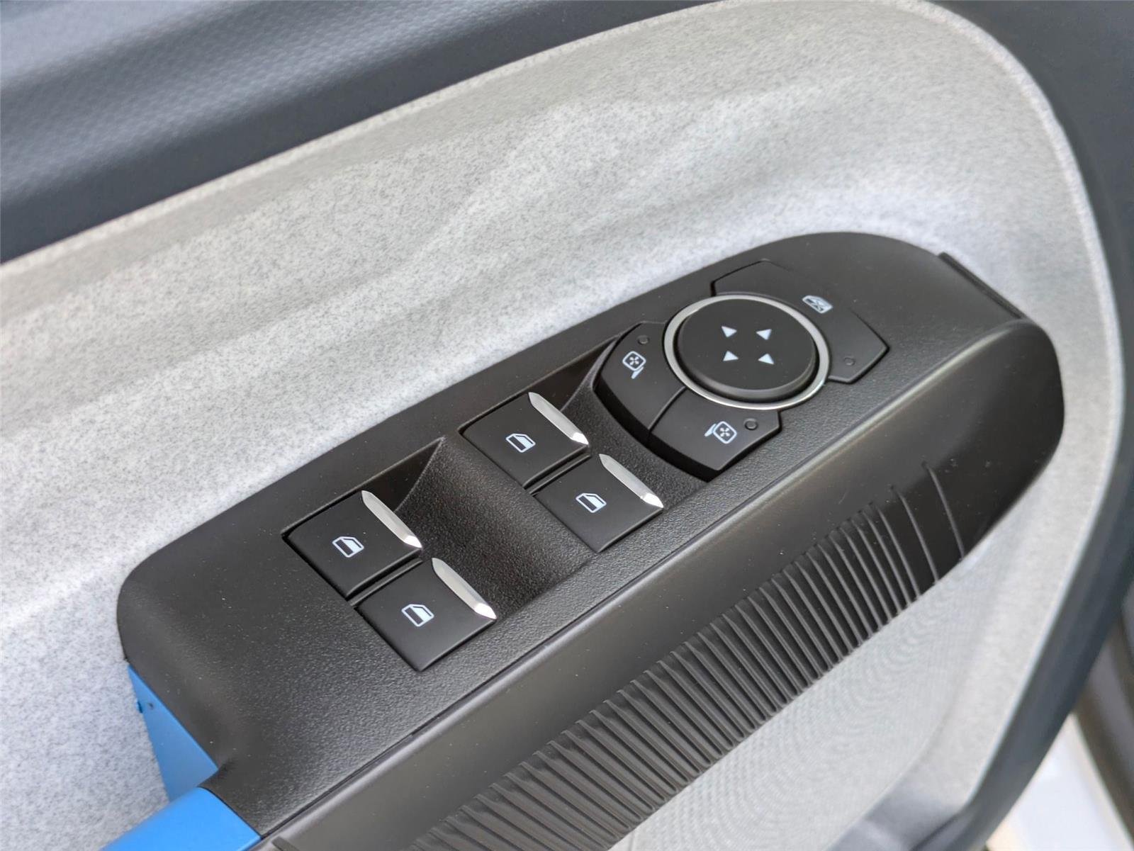 New 2026 Oxford White Ford XLT image 12