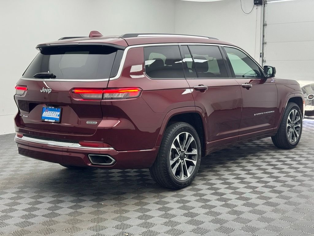 Used 2022 Velvet Red Pearlcoat Jeep Overland image 9