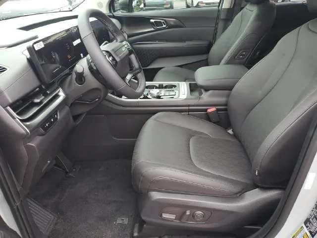 New 2027 Ivory Silver Kia EX image 14