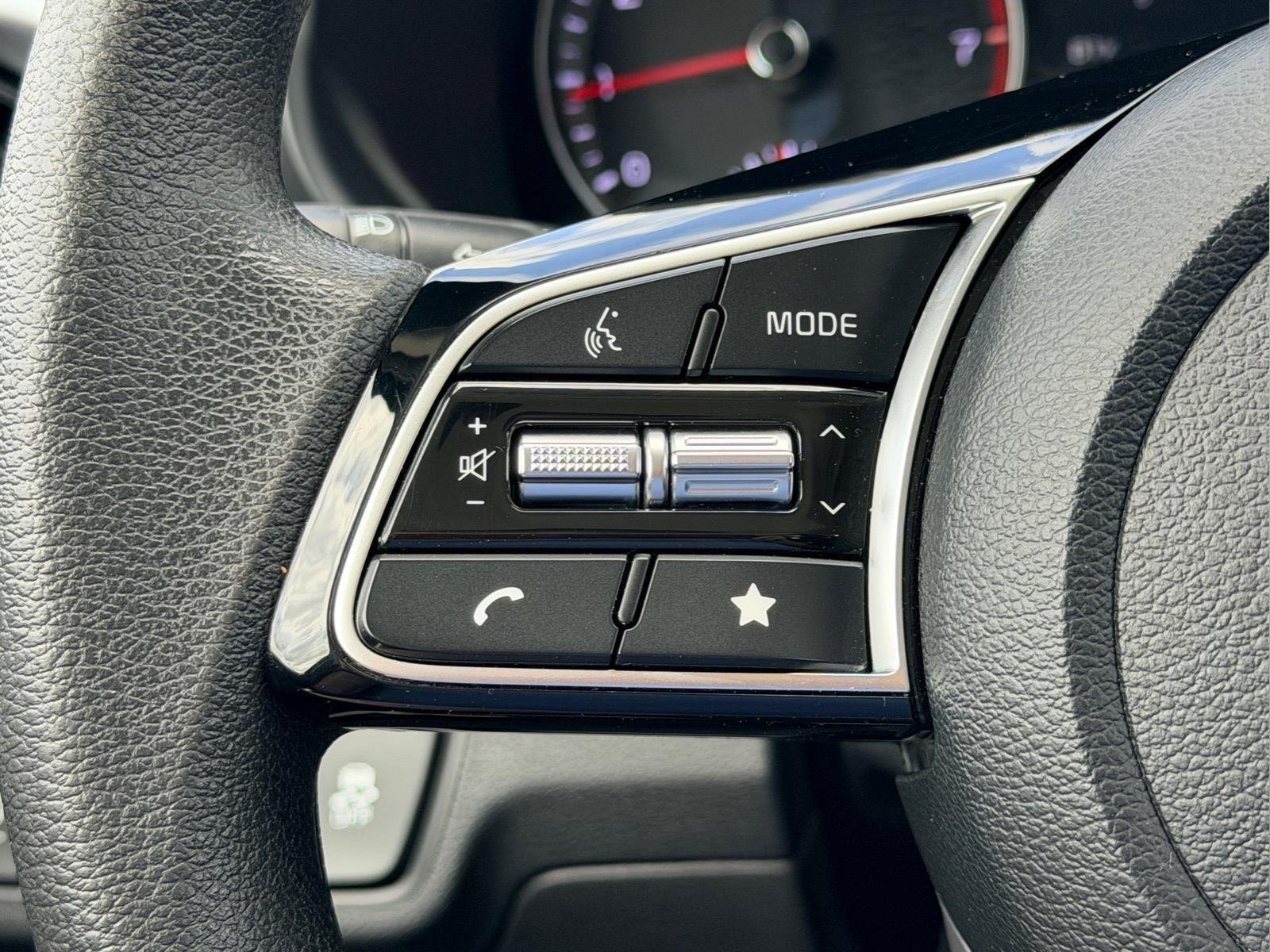 Used 2024 Steel Gray Kia LXS image 24