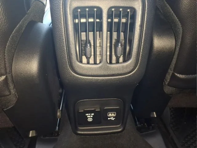Used 2017 Gray Jeep Trailhawk image 15