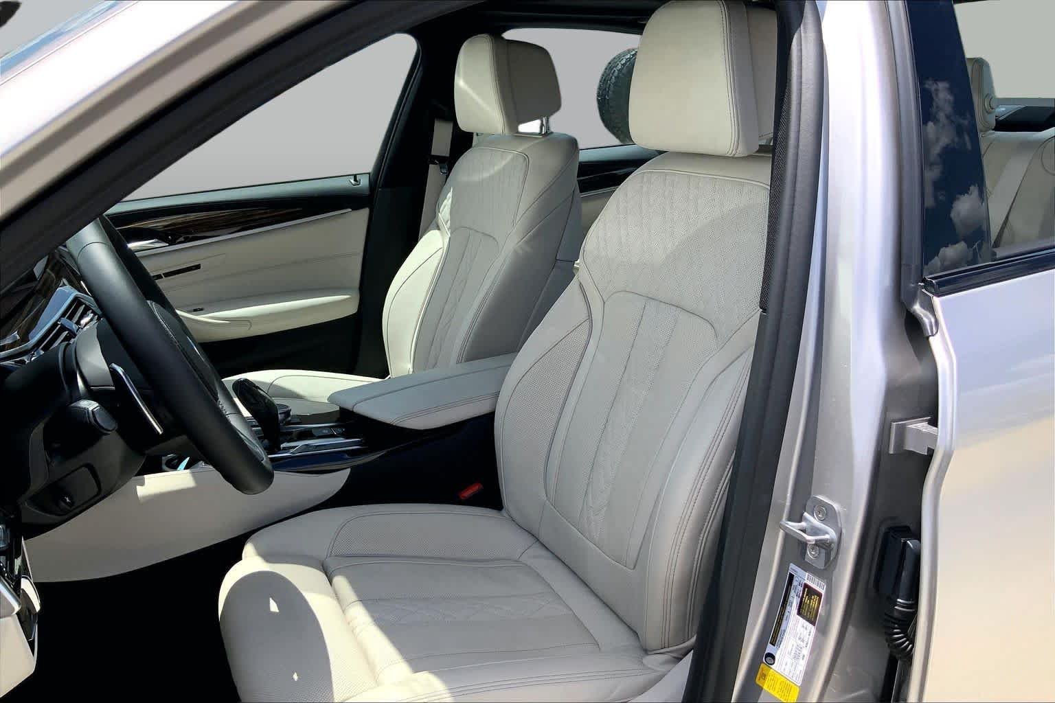 Used 2019 Rhodonite Silver Metallic BMW 540i image 7