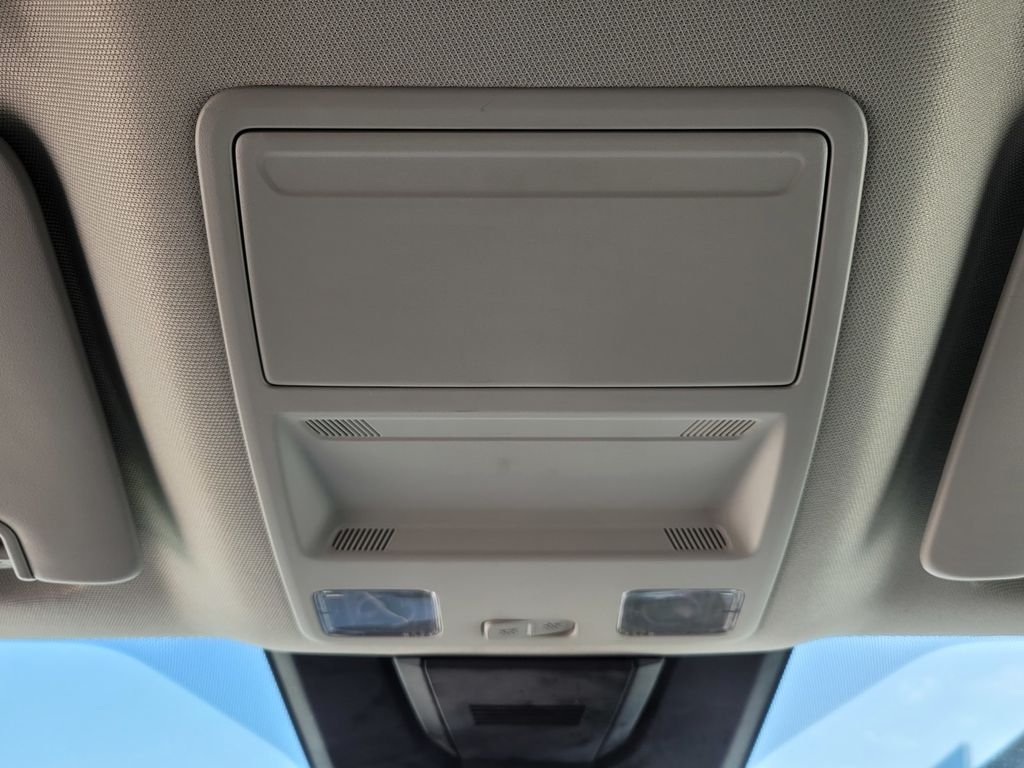 Used 2024 White Ford XLT image 17
