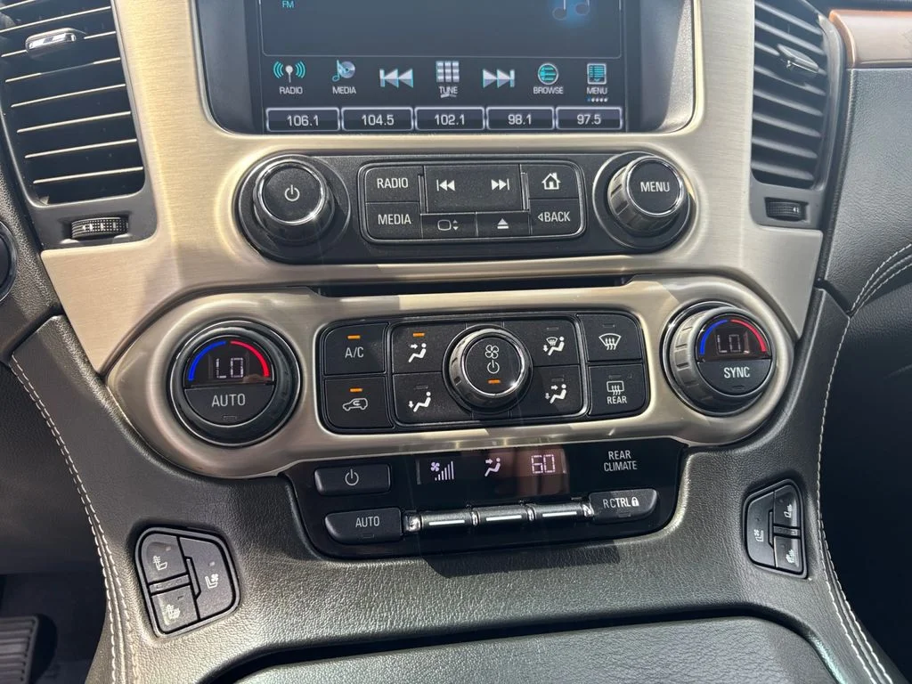 Used 2020 White GMC Denali image 29