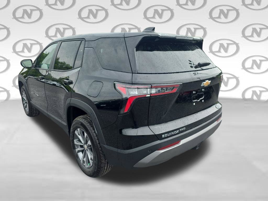 2027 Chevrolet Equinox LT - Photo 11