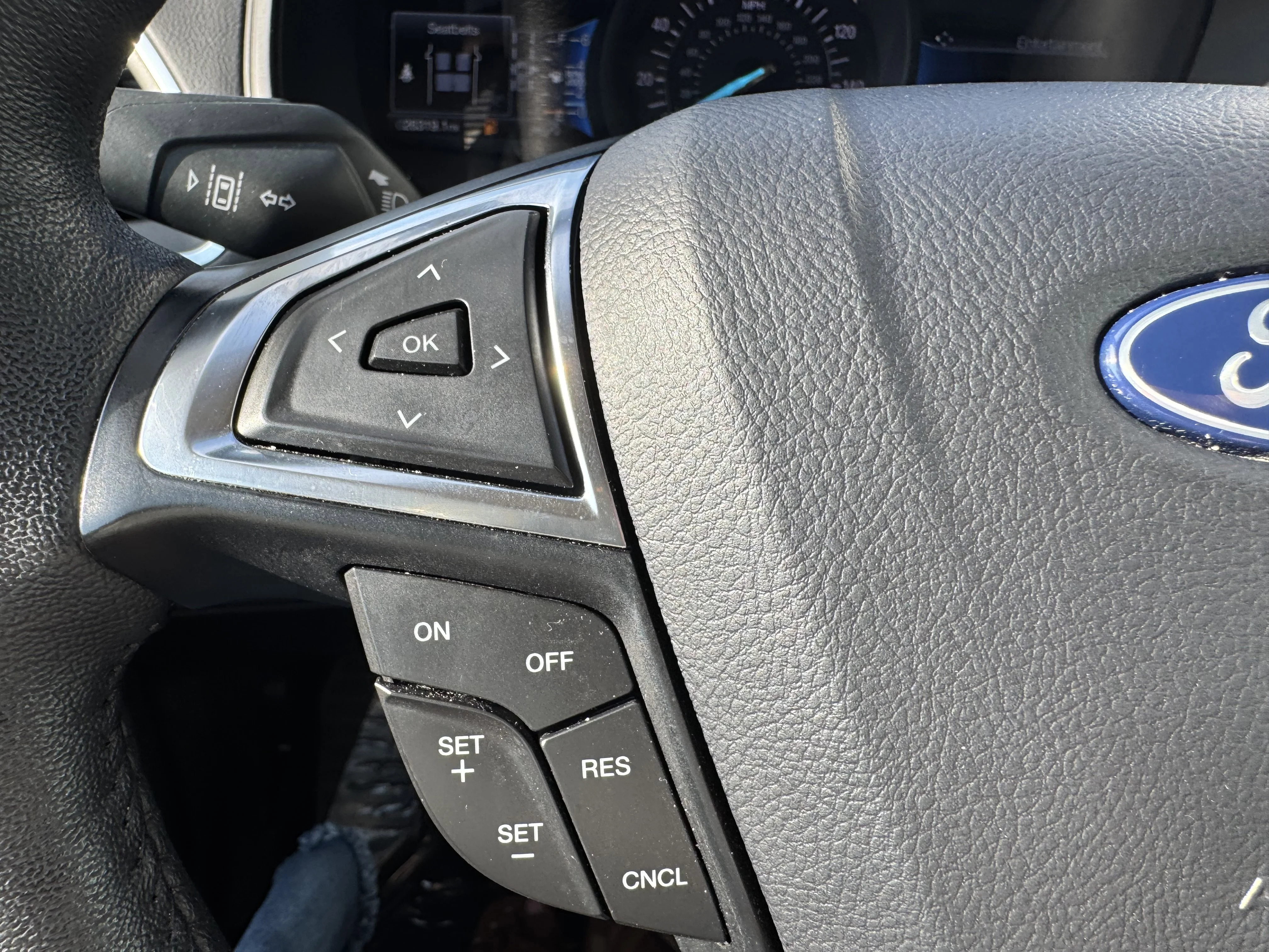 2024 Ford Edge Titanium - Photo 12