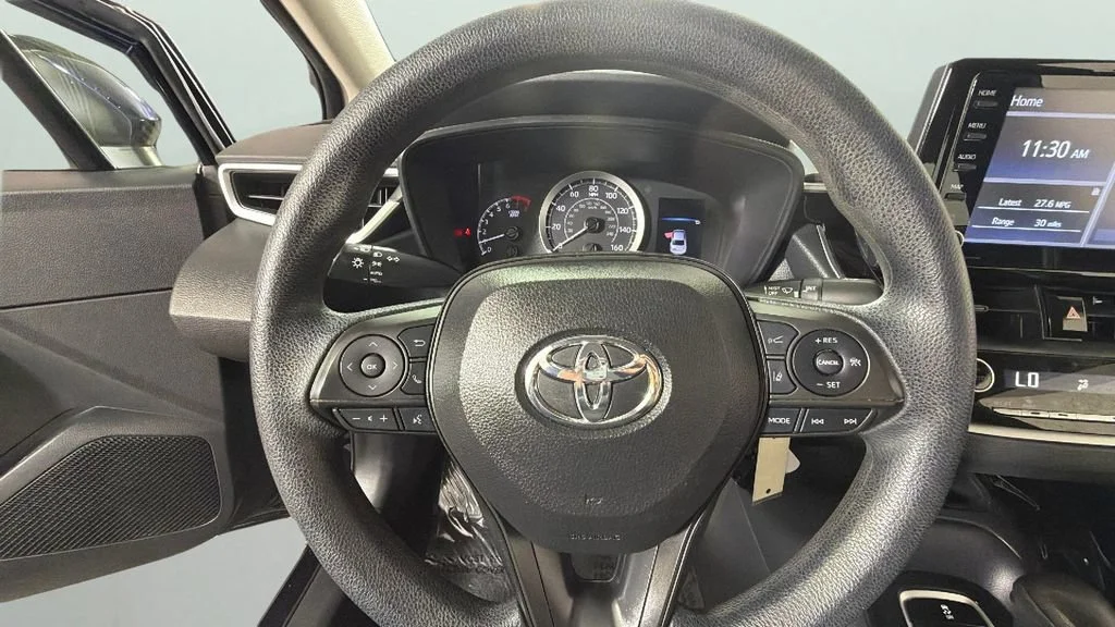 Used 2022 Blue Toyota LE image 18