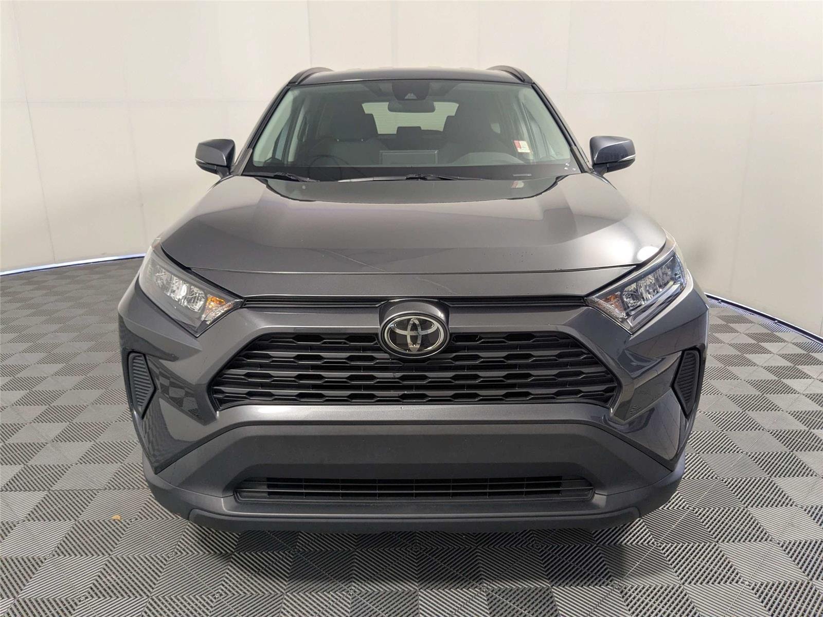 Used 2020 Magnetic Gray Metallic Toyota LE image 3