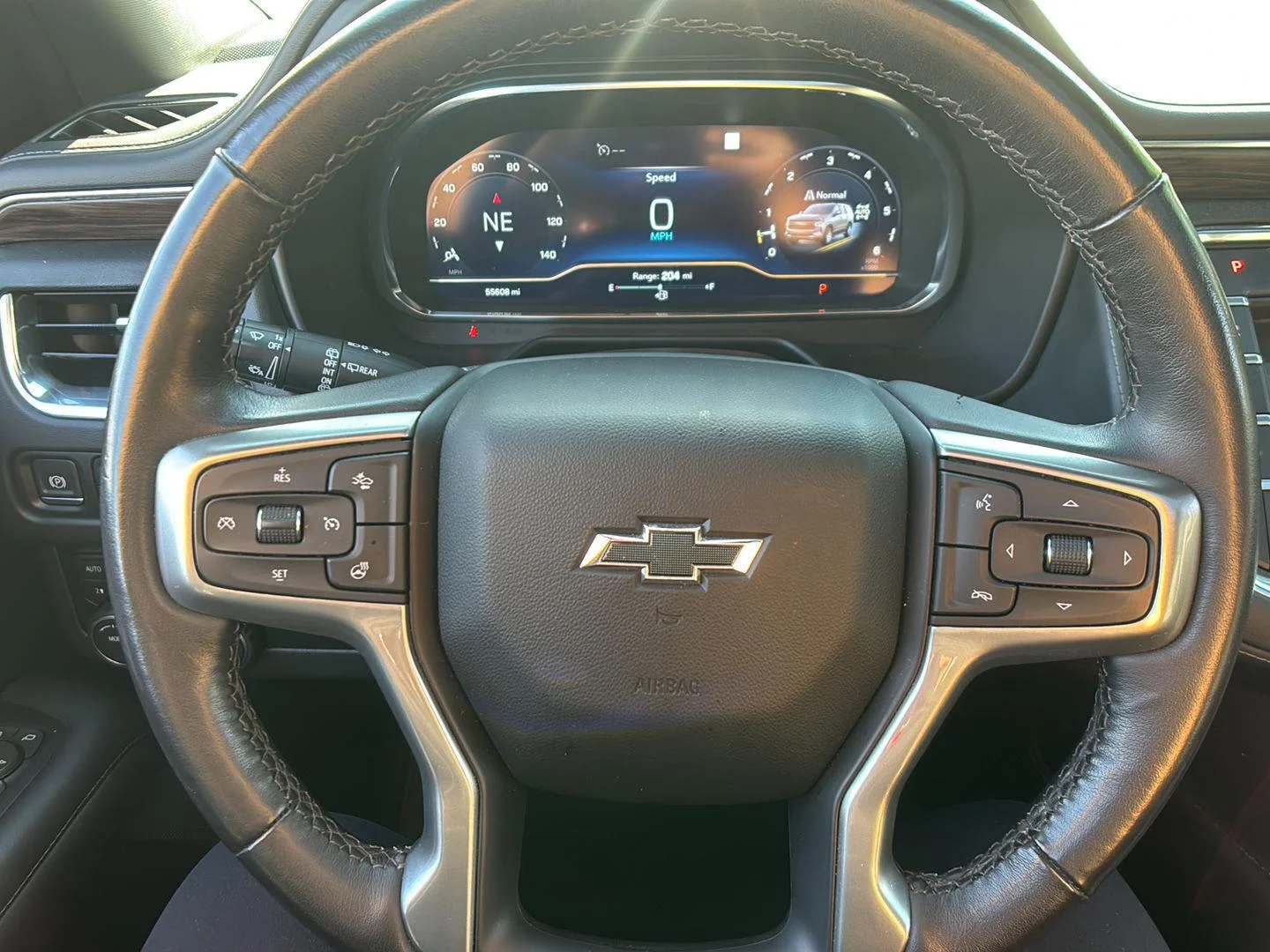 Used 2023 Summit White Chevrolet Z71 image 30