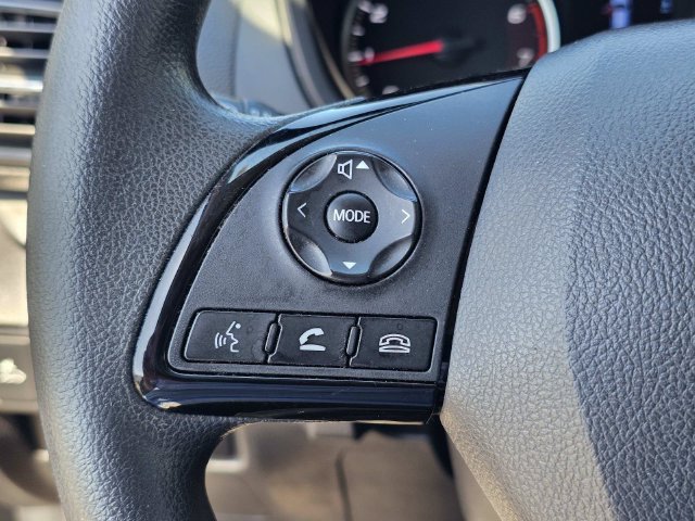 Used 2022  Mitsubishi LE image 22