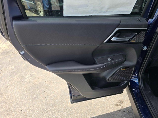 2025 Mitsubishi Outlander SE - Photo 18