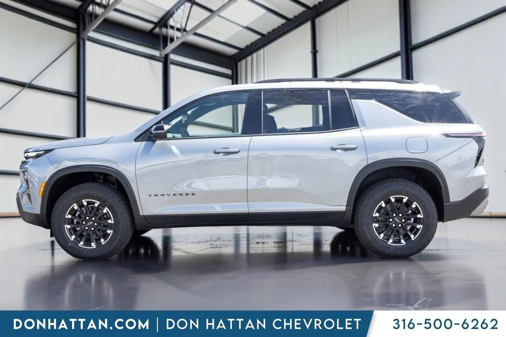 2026 Chevrolet Traverse Z71 - Photo 2