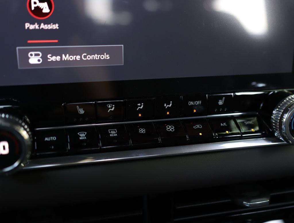 New 2026 Onyx Black GMC Elevation image 18