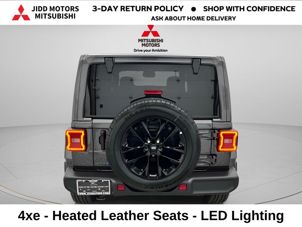 Used 2025 Crystal Metallic Jeep Sahara 4xe image 5