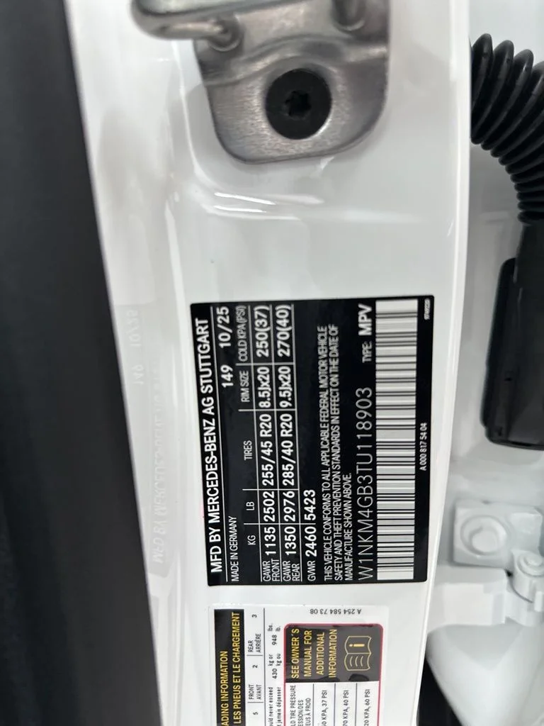 Used 2026 White Mercedes-Benz GLC 300 image 33