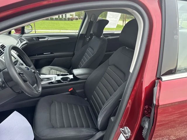 Used 2013 Red Ford SE image 15