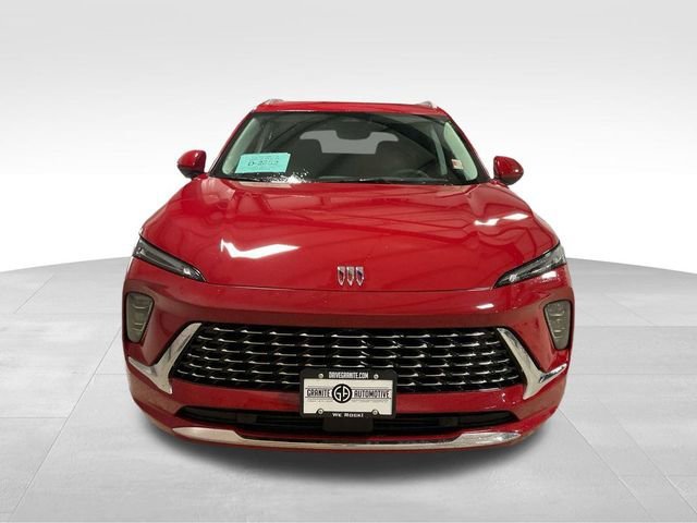 2025 Buick Envision Avenir photo 2