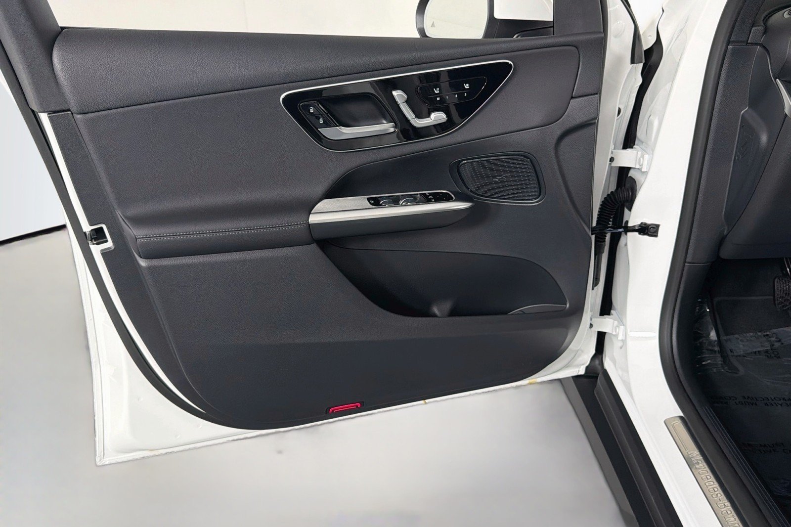 New 2026 Polar White Mercedes-Benz GLC 300 SUV image 20