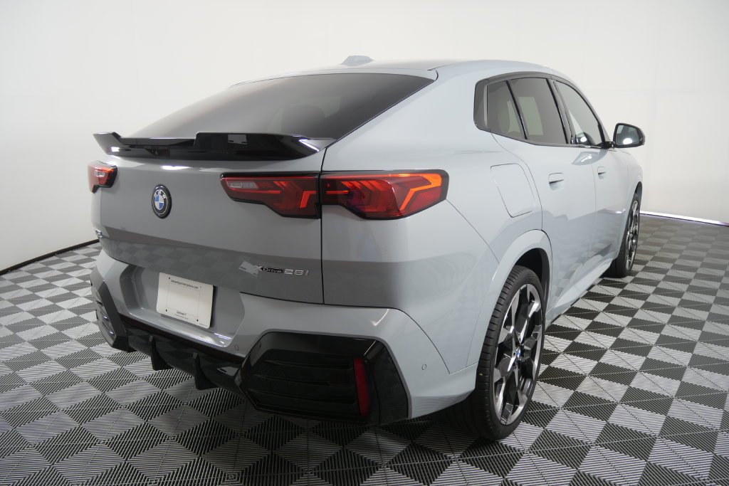 New 2027 Brooklyn Grey Metallic BMW xDrive28i image 4