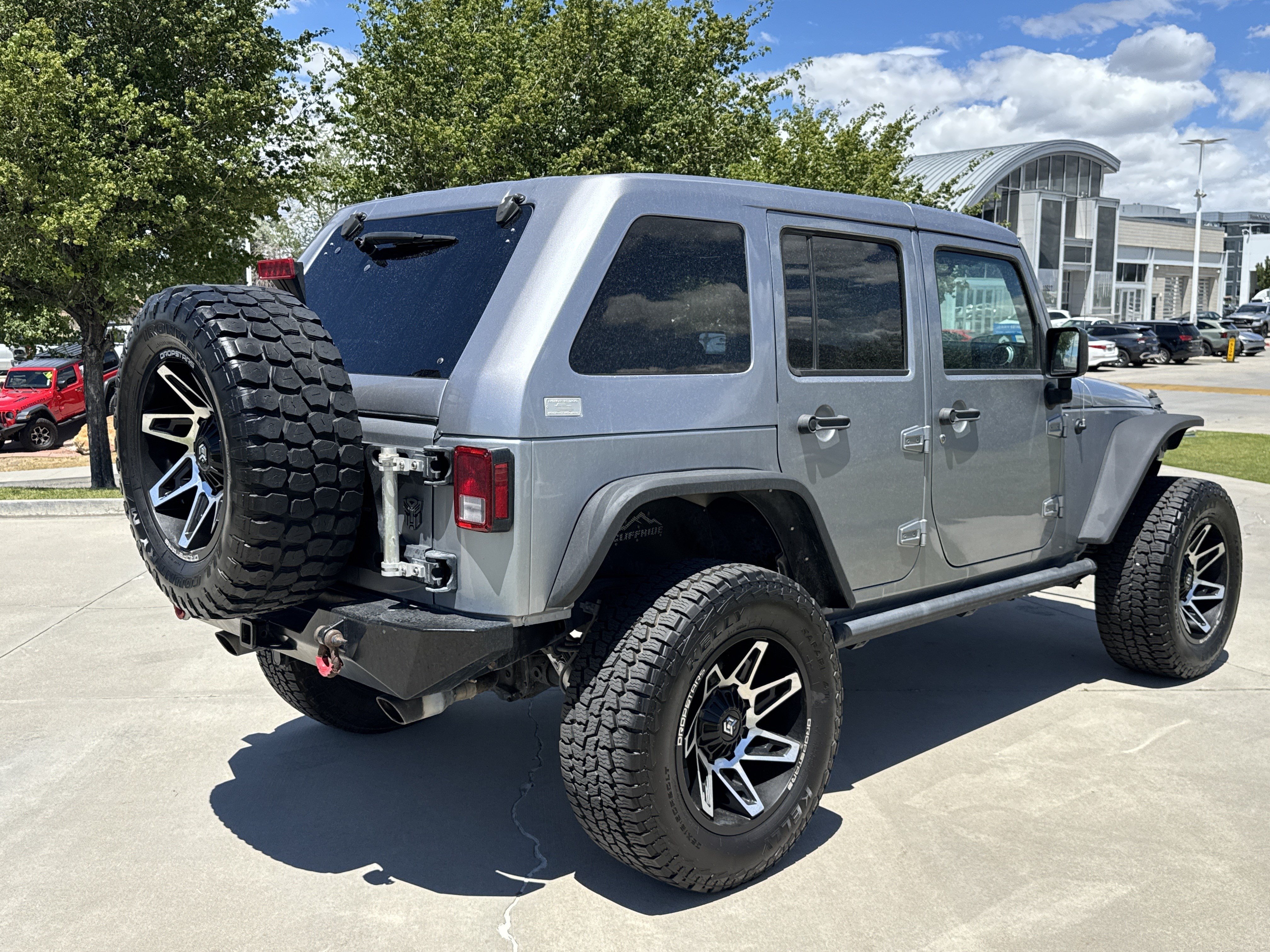 Used 2018 Silver Jeep Rubicon 4x4 image 5